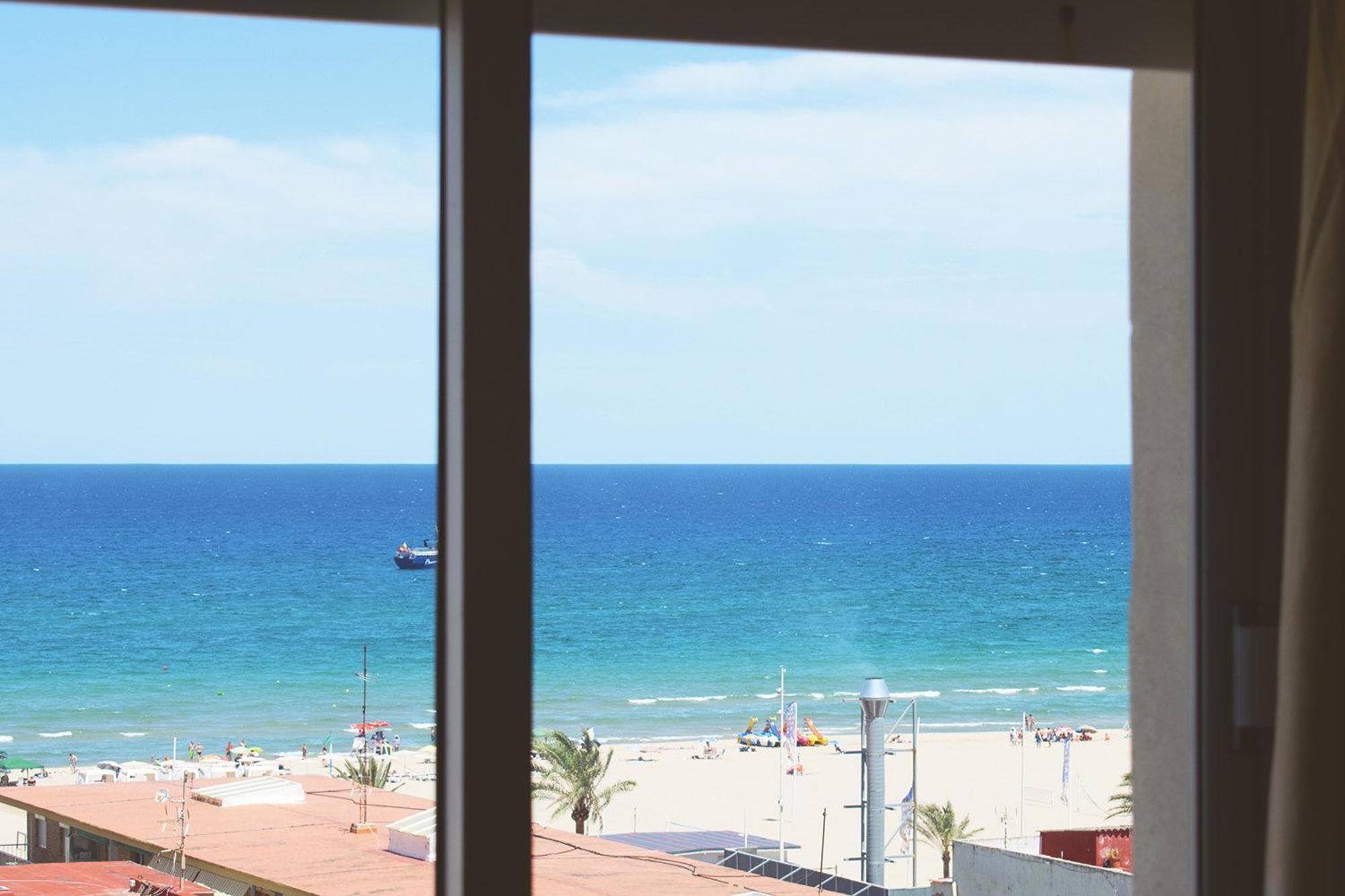 El Tiburon - Piso Con Espectaculares Vistas Al Mar - Solo Para Familias Ideal Para 4 Personas - Aire - Calefaccion - Ganador Award 2025, 2024, 2023, 2022 Playa de Gandia Buitenkant foto